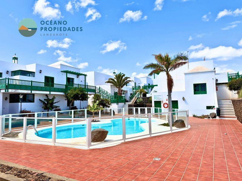 Foto 630007f6-3180-4a57-9dcc-17b109edd59e. Pis amb piscina a costa Teguise Teguise