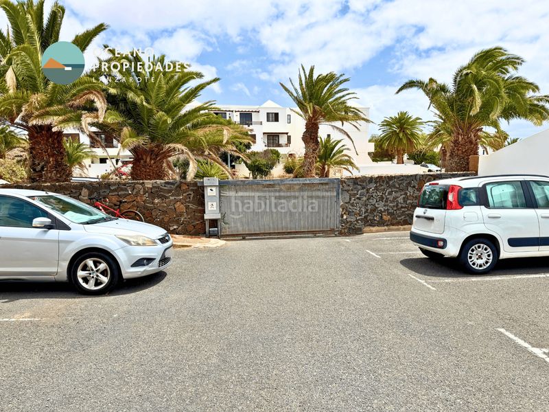 Foto a3ed8e33-1b1b-43ee-a1cd-9f00e52b7c4e. Pis amb piscina a costa Teguise Teguise