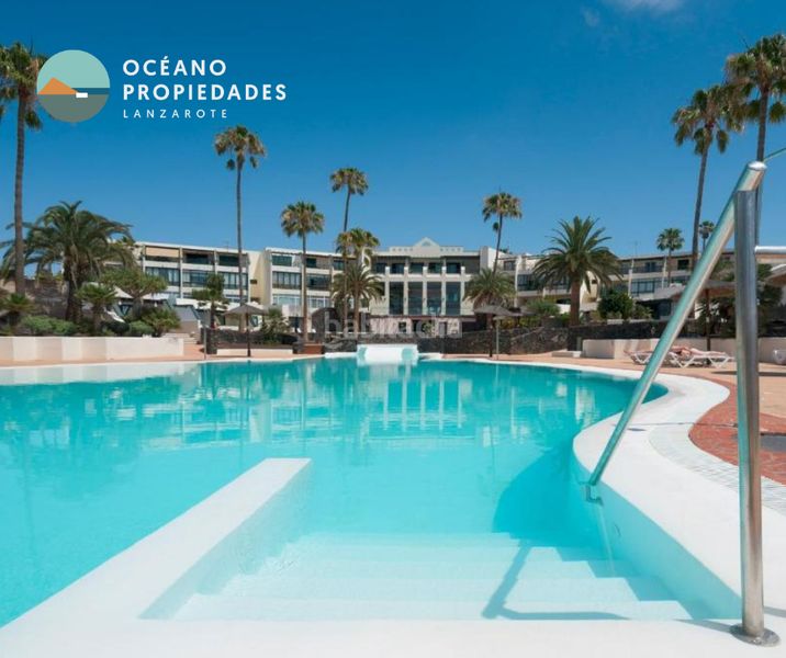 Foto a35369d7-24d3-4579-97c9-eb15749ffaec. Estudi amb piscina a costa Teguise Teguise