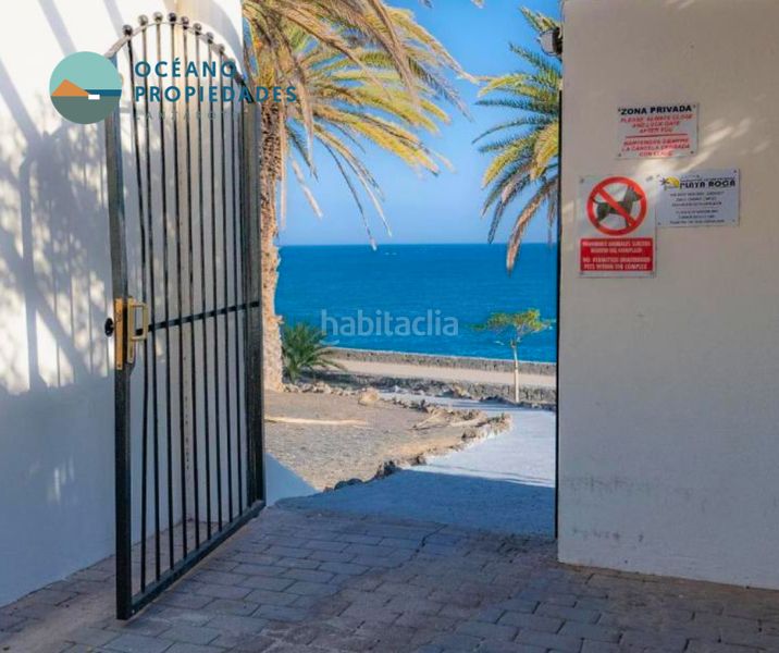 Foto e80409a8-bd72-4a9d-8c84-5cbf5e62cf00. Estudi amb piscina a costa Teguise Teguise