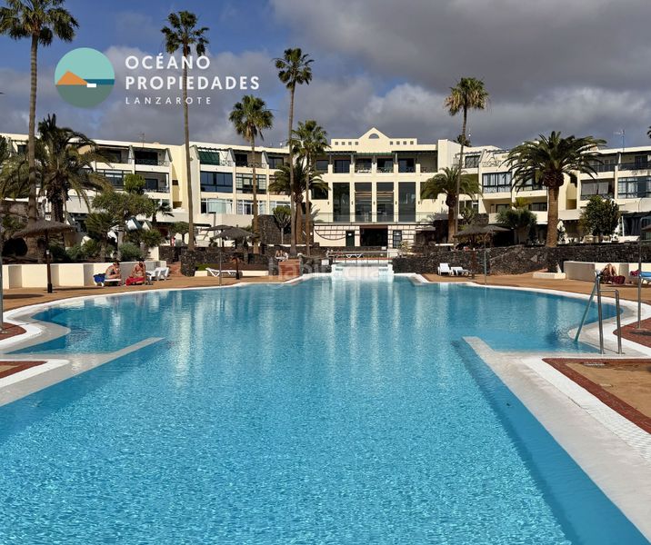 Foto feb916b8-7788-47dd-87d0-ecf16b18a817. Estudi amb piscina a costa Teguise Teguise