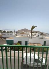Appartement  Calle san simón. Su nuevo hogar en san bartolomé le espera