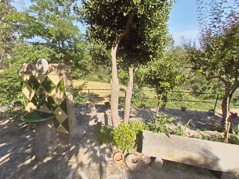 Foto 22c2089f-c77d-4c45-95cf-470e0b0da7e6. Casa  amb encant a la vall de Sant Daniel natura, història i exclusivitat a 10 minuts del centre en Girona