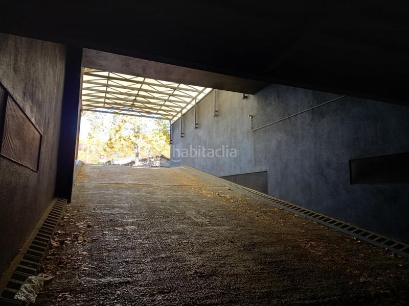 Foto 1782f8ed-0d90-4a9a-8667-dd0c1a46c8ba. Aparcament cotxe a Palau Girona