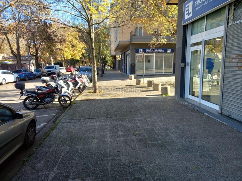 Foto a38f28b7-e350-4bac-a770-85186a0cc485. Aparcament cotxe a Palau Girona