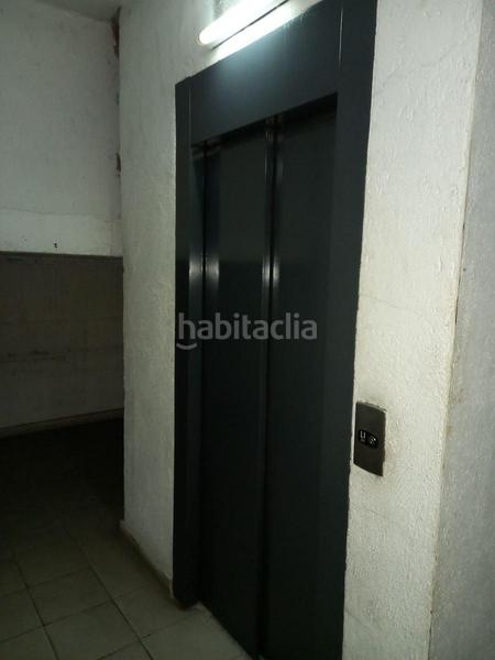 Foto eaceb962-3a14-4f30-b6b7-d2c263c414b3. Aparcament cotxe a Palau Girona