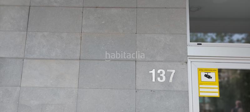 Foto b3dfa509-abcb-45f8-a34a-0d4579a2d699. Local comercial a Eixample Sud-Migdia Girona