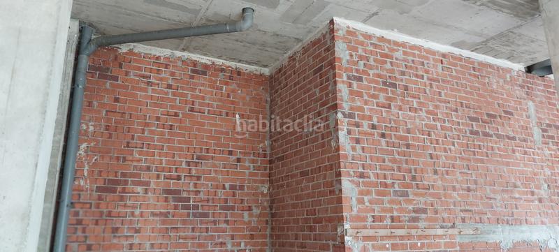 Foto f7dd3798-7d12-4ee1-9b8e-75065303819e. Local comercial a Eixample Sud-Migdia Girona