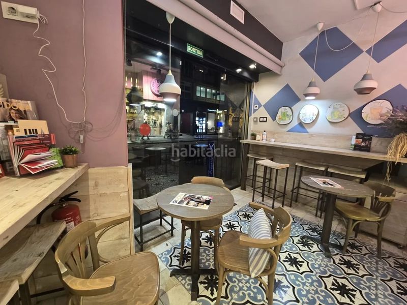 Foto 5245e982-be18-4aa1-860c-cb9365d860cb. Traspaso local comercial traspàs de gelateria a leixample oportunitat única! en Girona