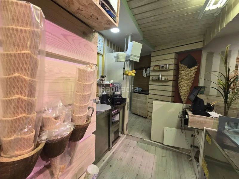 Foto 78e1f528-13c3-43ce-9645-08afa830abb6. Traspaso local comercial traspàs de gelateria a leixample oportunitat única! en Girona