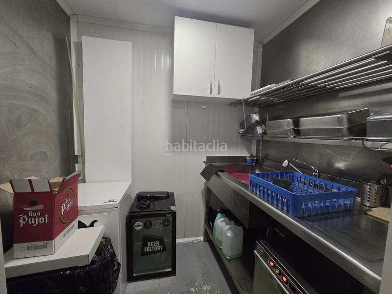 Foto 8f856afa-b691-4f4f-b8c0-391f0609a791. Traspaso local comercial traspàs de gelateria a leixample oportunitat única! en Girona