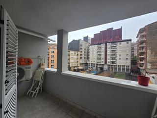 Lloguer Pis a Eixample Nord. Espectacular pis de lloguer al centre de girona  3 habitacions d