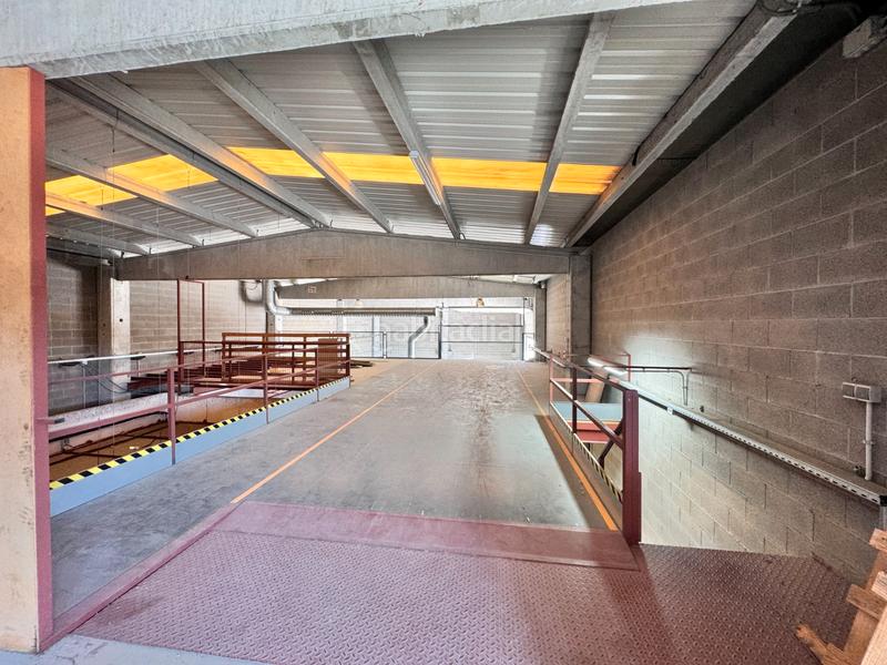 Foto 1bdad77f-2a8d-48e3-bf77-b9890b241c34. Nau industrial a Domeny Girona