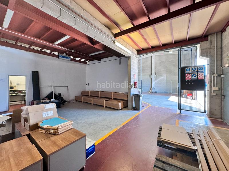 Foto a04d55b9-c320-455b-a7ca-8547ee5b4e6f. Nau industrial a Domeny Girona