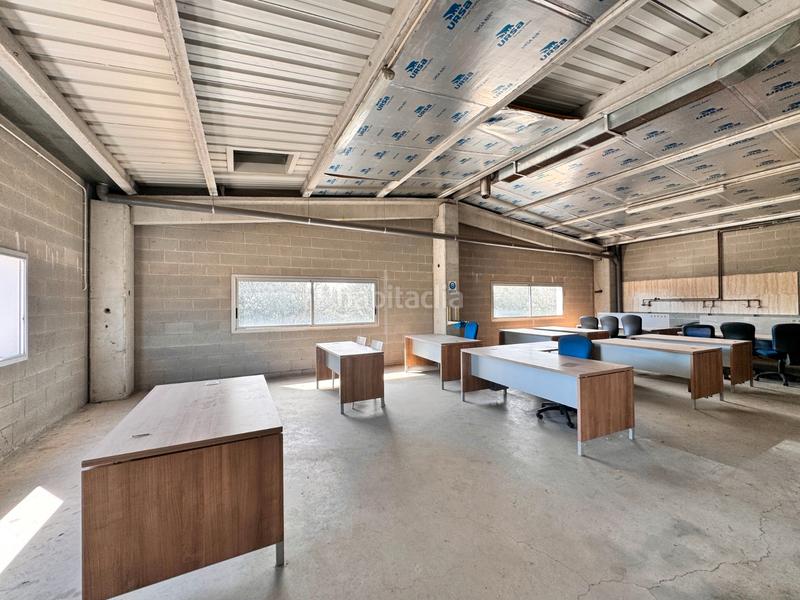 Foto db749a9c-f447-4411-9d68-3422caf55b4e. Nau industrial a Domeny Girona