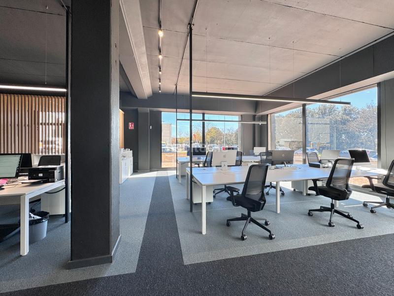 Foto e5239116-f4de-4ba9-8f4e-d32aedf92c69. Nau industrial a Domeny Girona