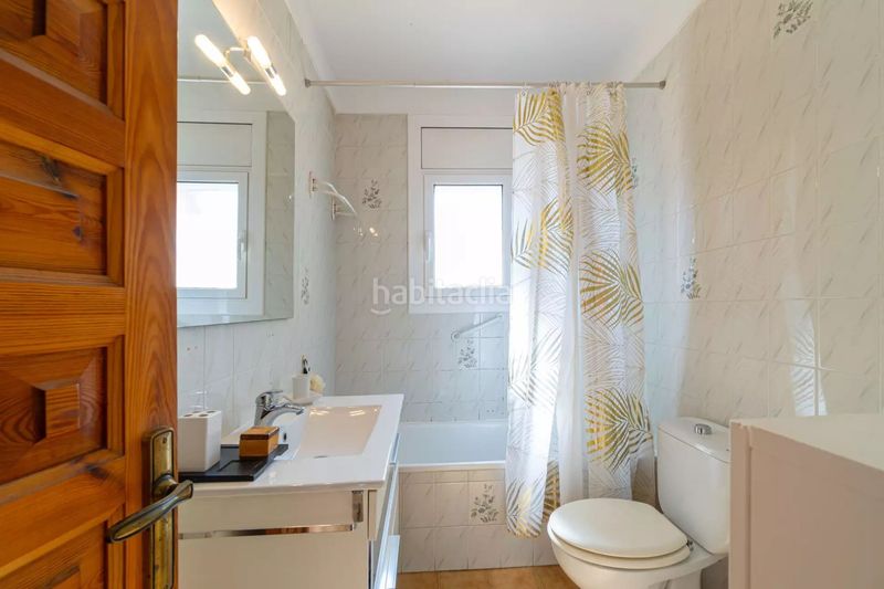 Foto 3a18d634-f2ae-4cc0-afbe-d755a098749a. Casa aparellada amb aparcament a Puigmal - Mas Nou Empuriabrava