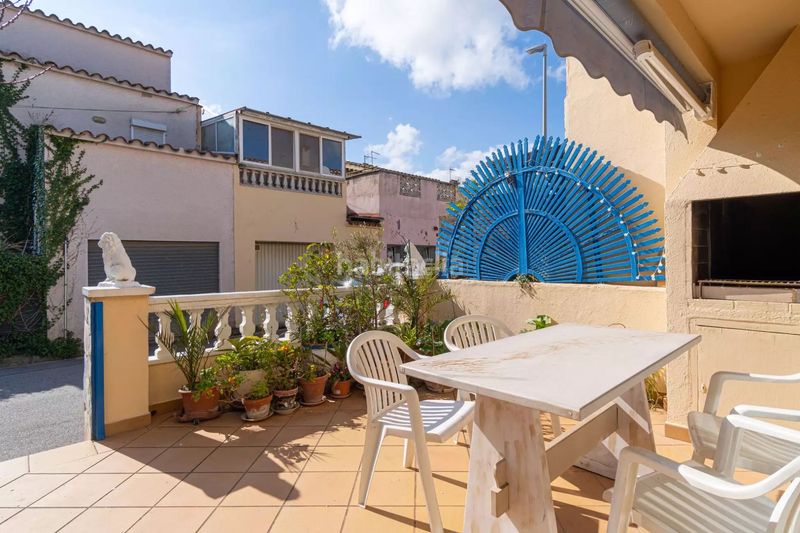 Foto f7c88b2c-3d14-4dd8-ab33-e38d996b7fdc. Casa aparellada amb aparcament a Puigmal - Mas Nou Empuriabrava