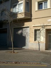 Lloguer Local Comercial a La Devesa. Local comercial de 240 m construïts súper cèntric