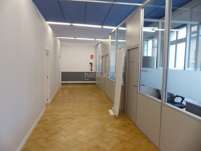 Foto fbdd6f9a-b60a-425d-8ff3-b0762602a9b3. Alquiler oficina en Centre Igualada