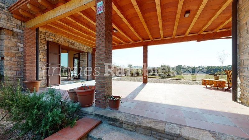 Foto 03e4e244-2b1f-4a05-9137-2c0e2a0ad0d5. Haus mit heizung in Piles (Les)