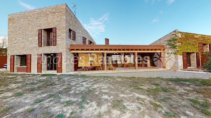 Foto 7d36a829-4a27-4be2-b868-a59ab16a030c. Haus mit heizung in Piles (Les)