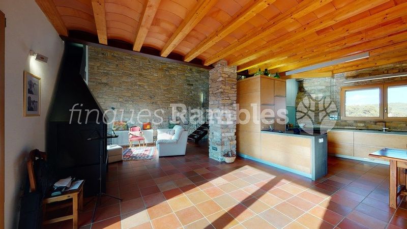 Foto e5ea3bd7-331e-4d2a-bb46-6c70b251722c. Haus mit heizung in Piles (Les)