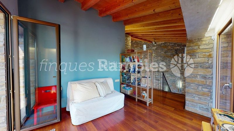 Foto f7fade4d-15d6-4bdd-871e-83806a4aeca4. Haus mit heizung in Piles (Les)