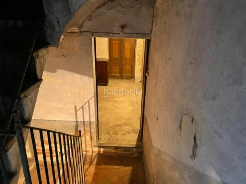 Foto f6b2d5d0-e999-49e7-887f-9e6d5c2985a1. Casa amb aparcament a Capellades