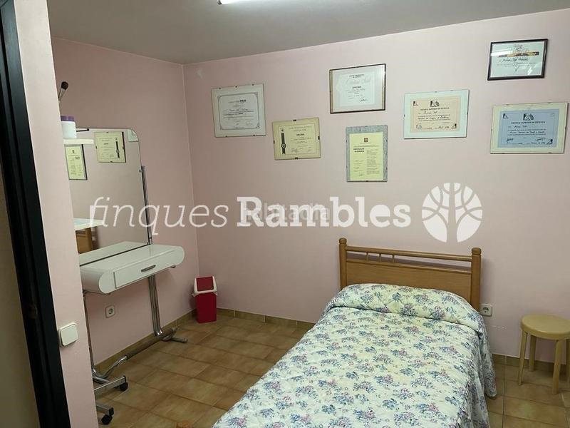 Foto c5a30b84-9ef9-4007-865f-5776a58b7afb. Location bureau avec chauffage dans Poble Sec Igualada