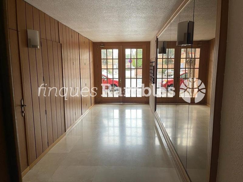 Foto ddc184ad-daba-48c7-9710-535f382d6c46. Location bureau avec chauffage dans Poble Sec Igualada