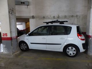 Parking coche en Poble Sec