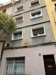 Édifice à Centre. Casa en ple centre digualada