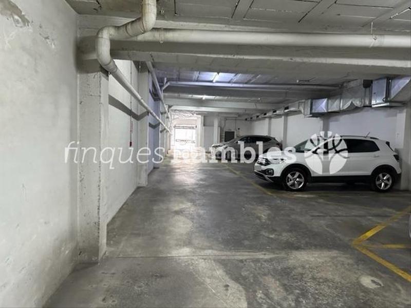 Foto 04c7181e-89aa-41c7-b074-c6154649ec00. Posto auto in Centre Igualada
