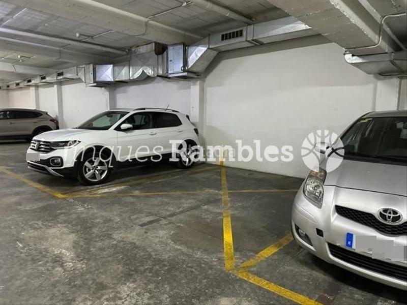 Foto b602cb3b-44e5-41f1-84f9-81c851725baa. Posto auto in Centre Igualada