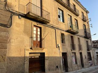 Casa a Centre. Finca centre igualada amb moltes possibilitats