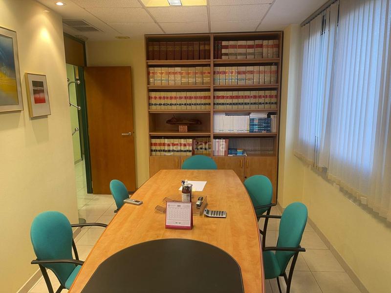 Foto 3e53d5db-ad63-4b17-8323-2354f5e5c464. Location bureau avec chauffage dans Poble Sec Igualada