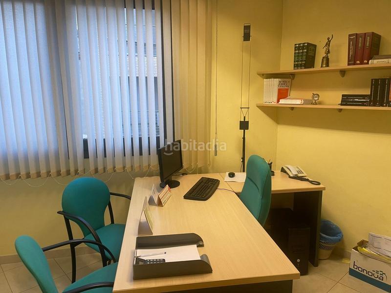 Foto 70e22009-40ec-4668-92fd-cec8924dd218. Rent office space with heating in Poble Sec Igualada