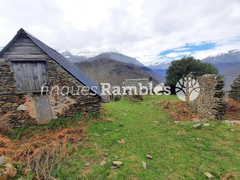 Foto 1ee96d1a-b06b-4d30-87c4-de87e5508e2b. Casa amb calefacció a Canejan