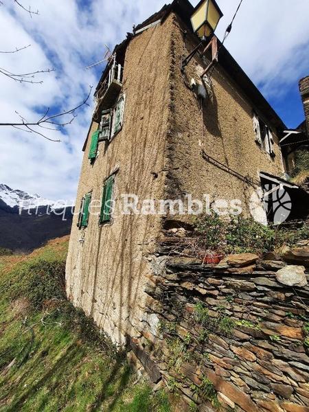 Foto 8b7b1aac-ce07-4e83-bda2-7234a4286a70. Casa amb calefacció a Canejan
