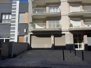 Local Comercial a Poble Sec. Excelente local en zona carrer lleida