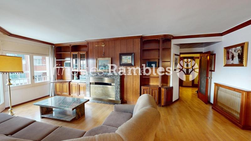 Foto 713c55cc-4225-41b4-b3c9-a1284c86a0b5. Appartamento con riscaldamento parcheggio in Poble Sec Igualada