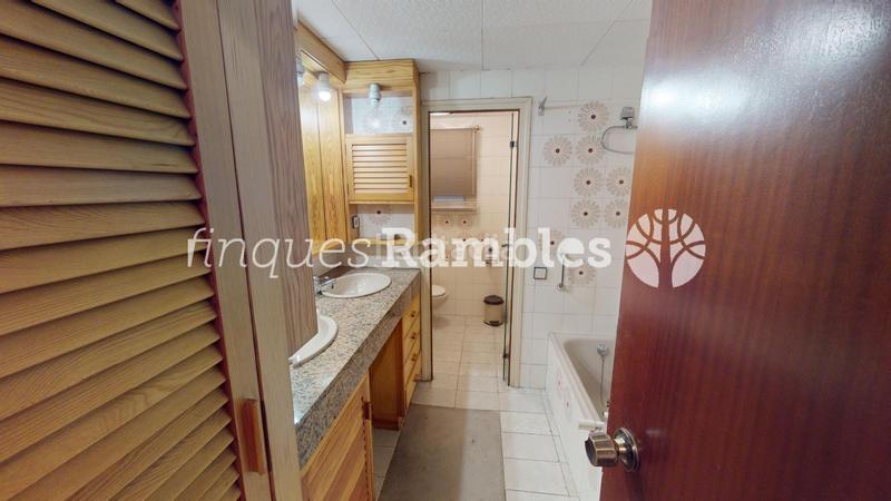 Foto f0bbe054-b109-4433-aac9-6810cc4250dd. Flat with heating parking in Poble Sec Igualada