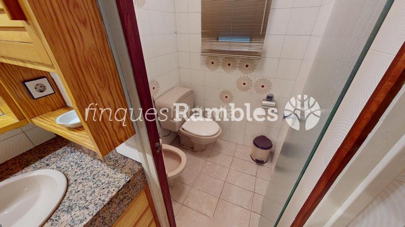 Foto d24b5575-7264-4271-afd6-86af27b9cf08. Piso en Poble Sec Igualada