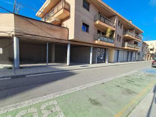 Location Local commercial à Poble Sec. Local comercial en alquiler igualada  poble sec