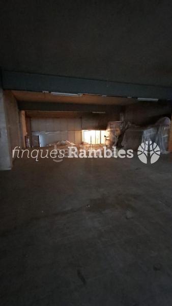 Foto 1a1cfa33-05be-4758-9b5e-e45d148d805c. Edificio solar amb edifici ideal per inversió en construcció en Igualada
