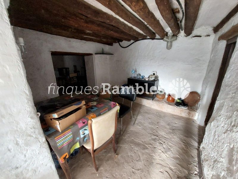 Foto 117eb451-8832-48a7-af93-00a5bbbdcbf6. Casa amb aparcament a Argençola