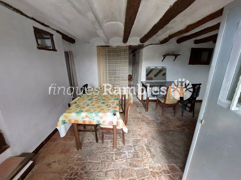 Foto 4e4b1940-6a12-4f63-bbd7-f3cf5702dccd. Casa amb aparcament a Argençola