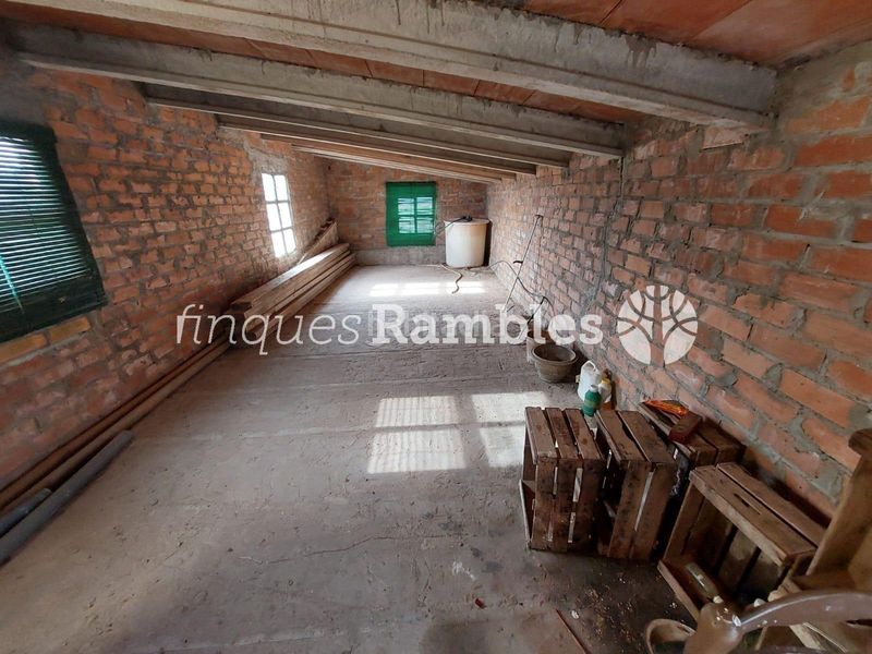 Foto 535f534e-8263-47d9-9c10-b8dc3e4a153f. Casa amb aparcament a Argençola