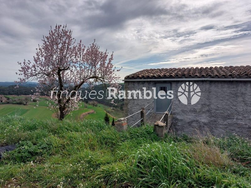 Foto 56f53e76-8cfa-4eb3-9a97-7773ff343549. Casa amb aparcament a Argençola